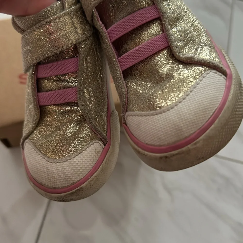 See Kai Run Gold & Pink Sneaker